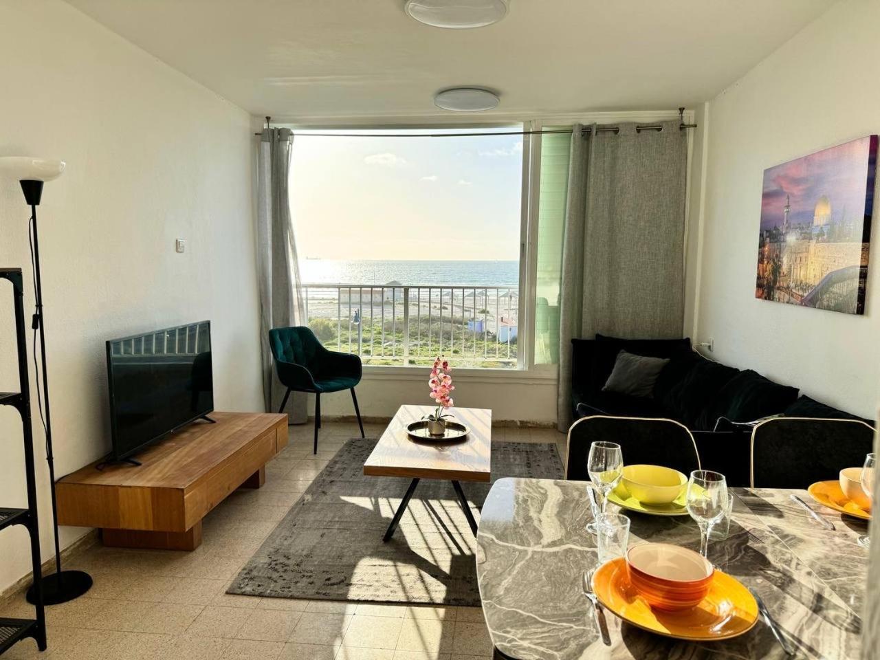 Amazing Sea View Apartment Qiryat Yam Bagian luar foto